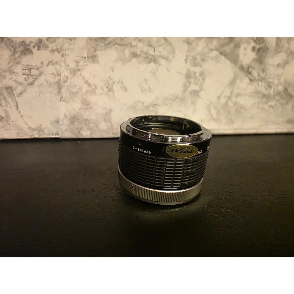Sigma 2X-1:1 Tele-Macro Multi-Coated Teleconverter for Canon FD Mount Japan